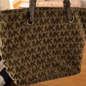 Michael Kors purse